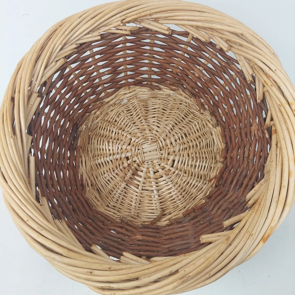 Vintage Round Woven Wicker Basket Two Tone Tan Brown Rustic Country 12 Inch